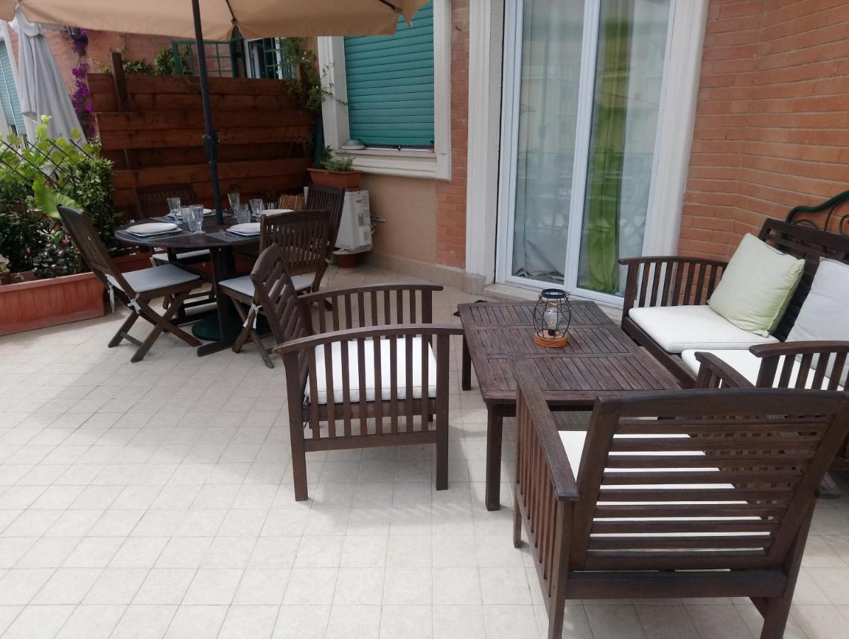 Ostia Bed And Beach Екстер'єр фото