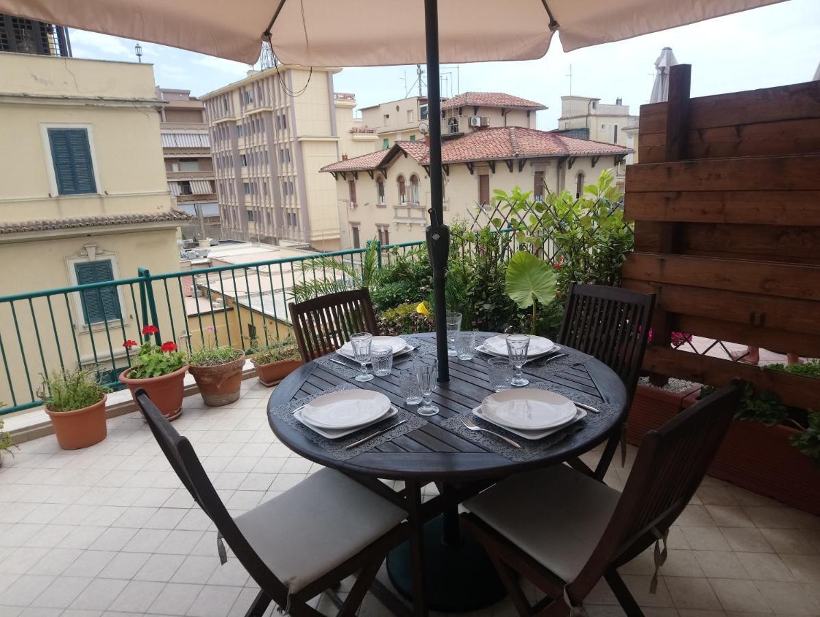 Ostia Bed And Beach Екстер'єр фото