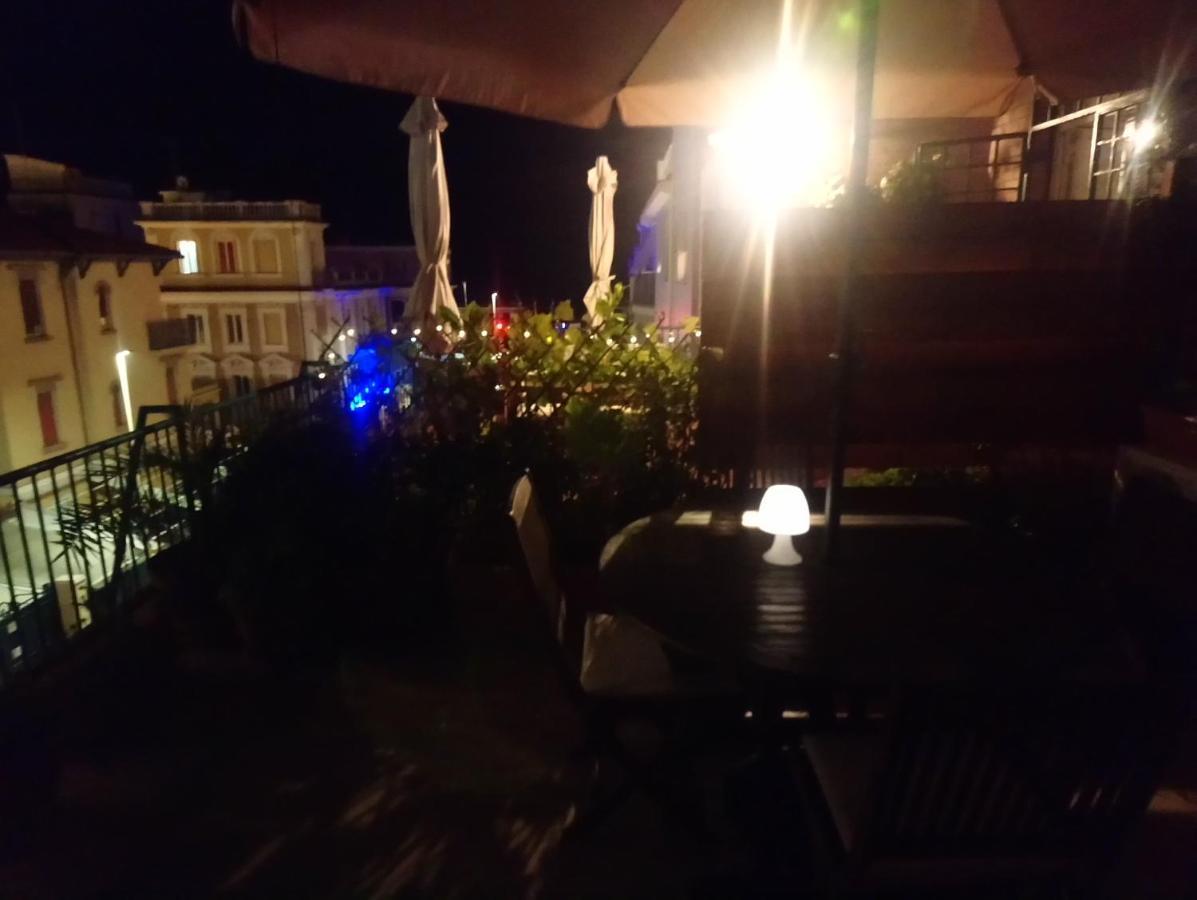 Ostia Bed And Beach Екстер'єр фото