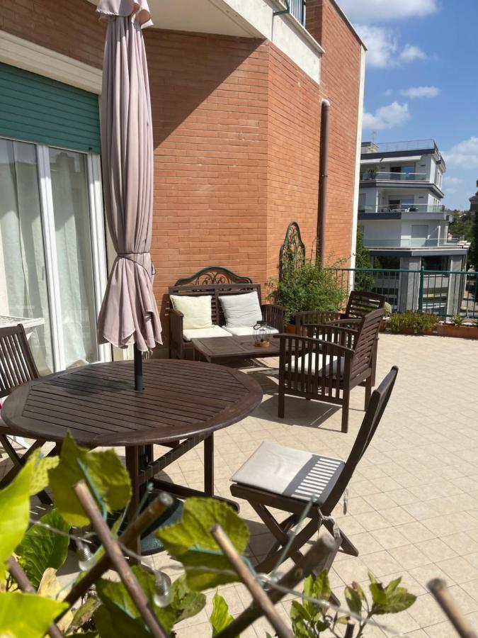 Ostia Bed And Beach Екстер'єр фото