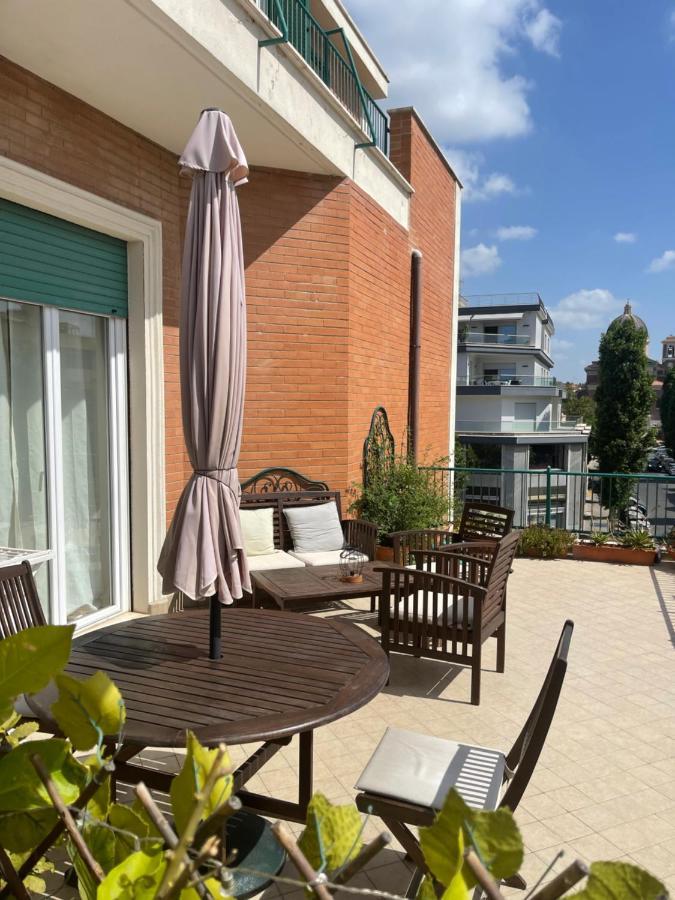 Ostia Bed And Beach Екстер'єр фото