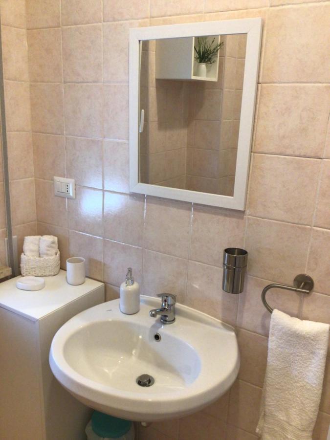 Ostia Bed And Beach Екстер'єр фото