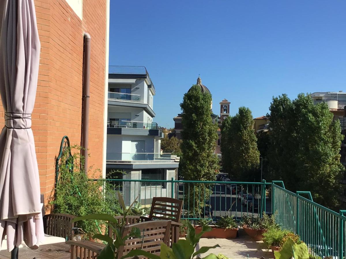 Ostia Bed And Beach Екстер'єр фото